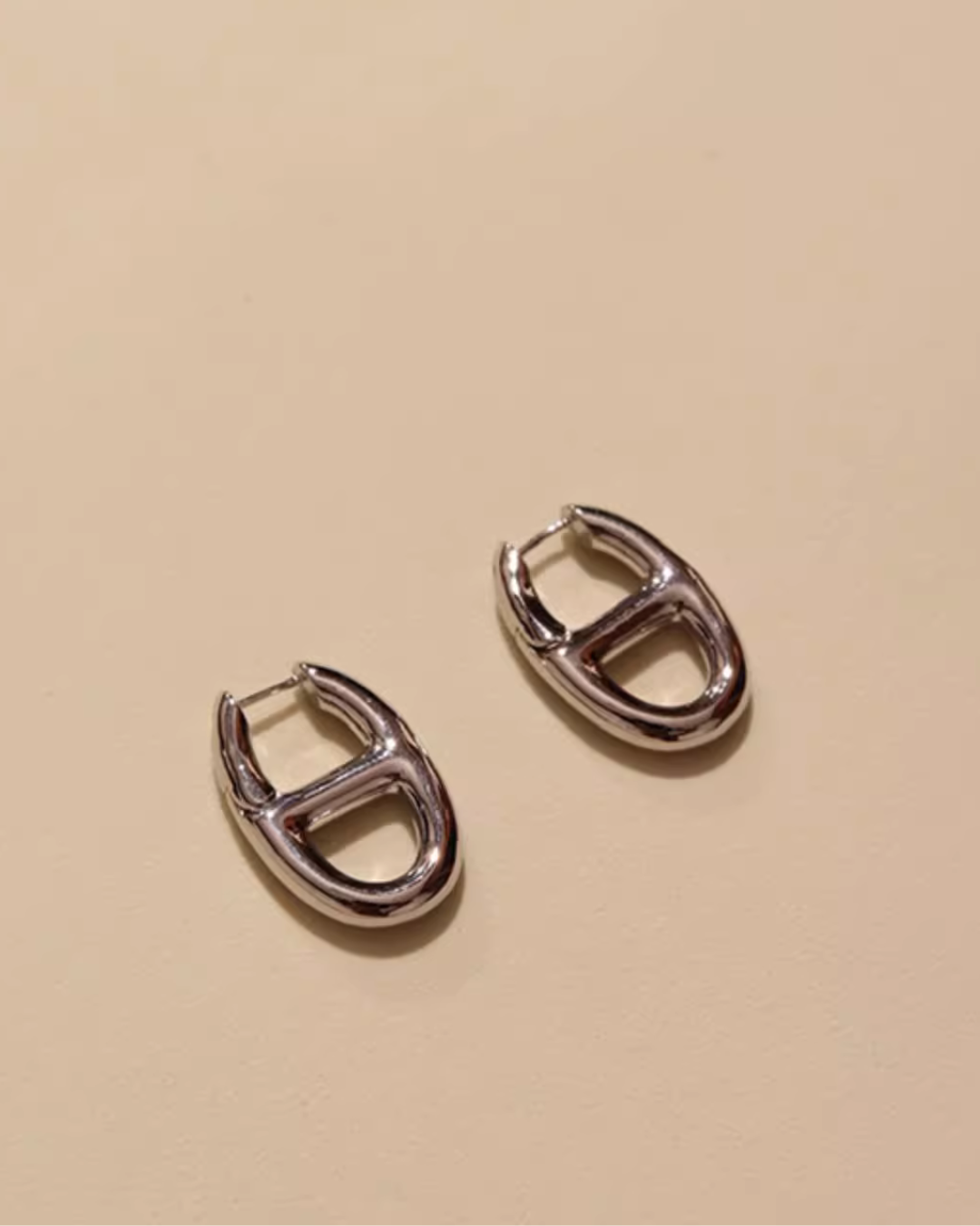 Oval Motif Pierce WER0002