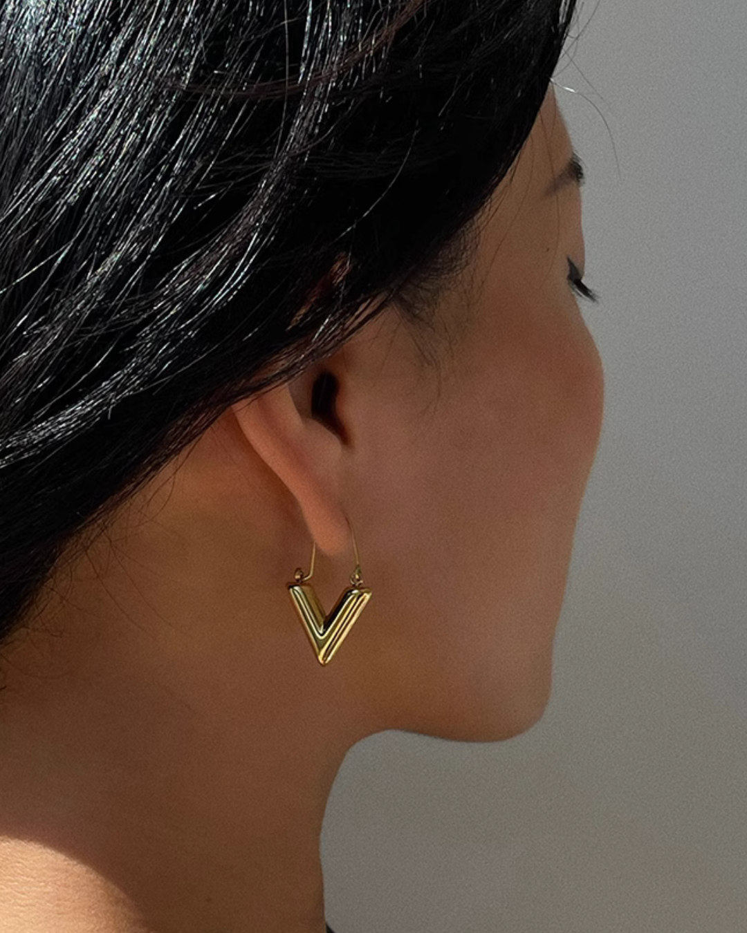 V Shape Gold Pierce WER0010