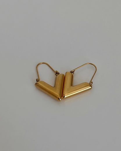 V Shape Gold Pierce WER0010